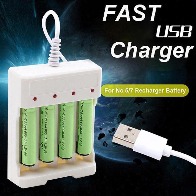 Încărcător portabil pentru baterii AAA și AA cu alimentare USB
