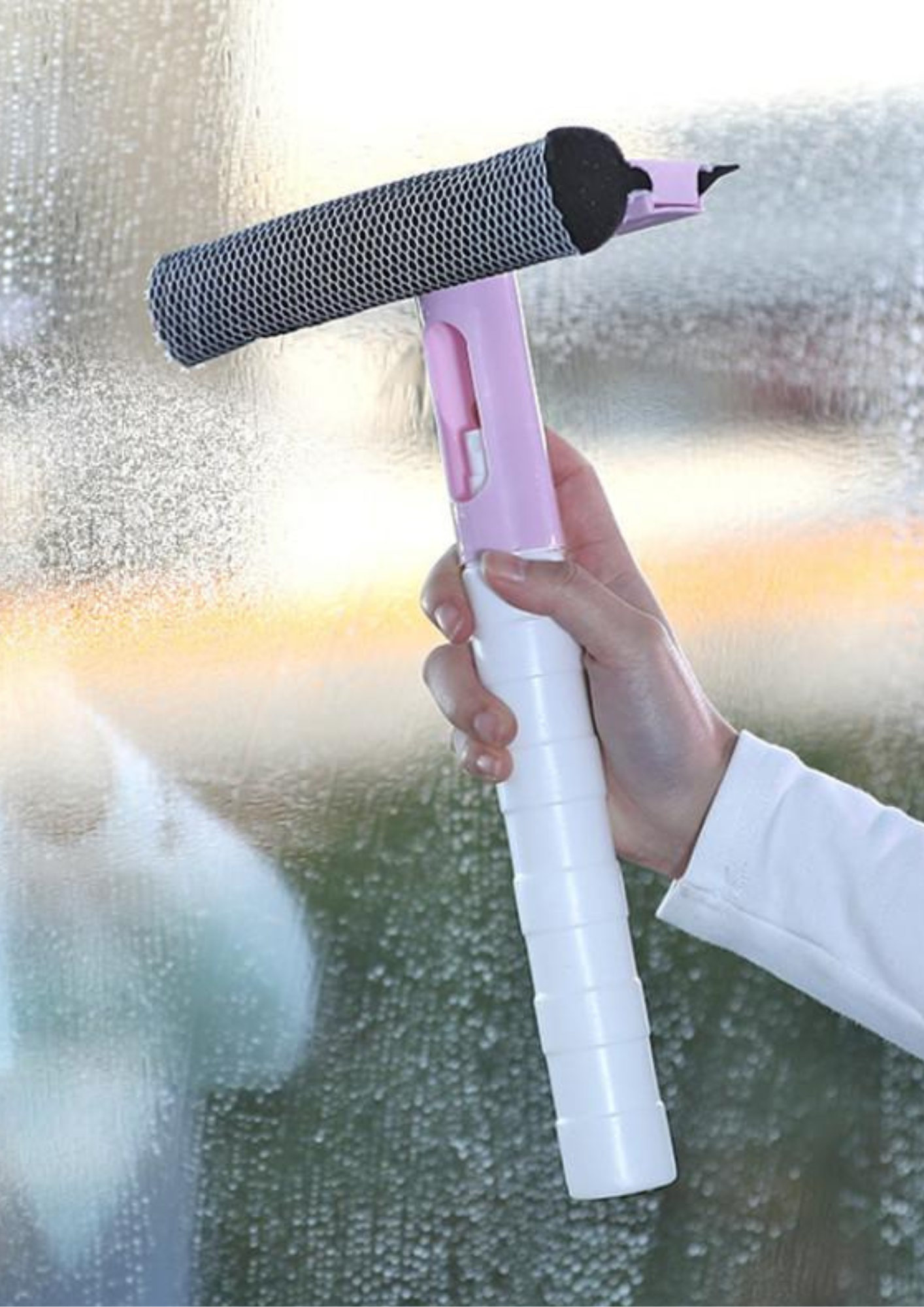 Racletă de geam cu pulverizator burete