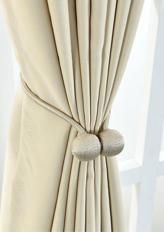 Clemă perdea cu magnet din țesătură