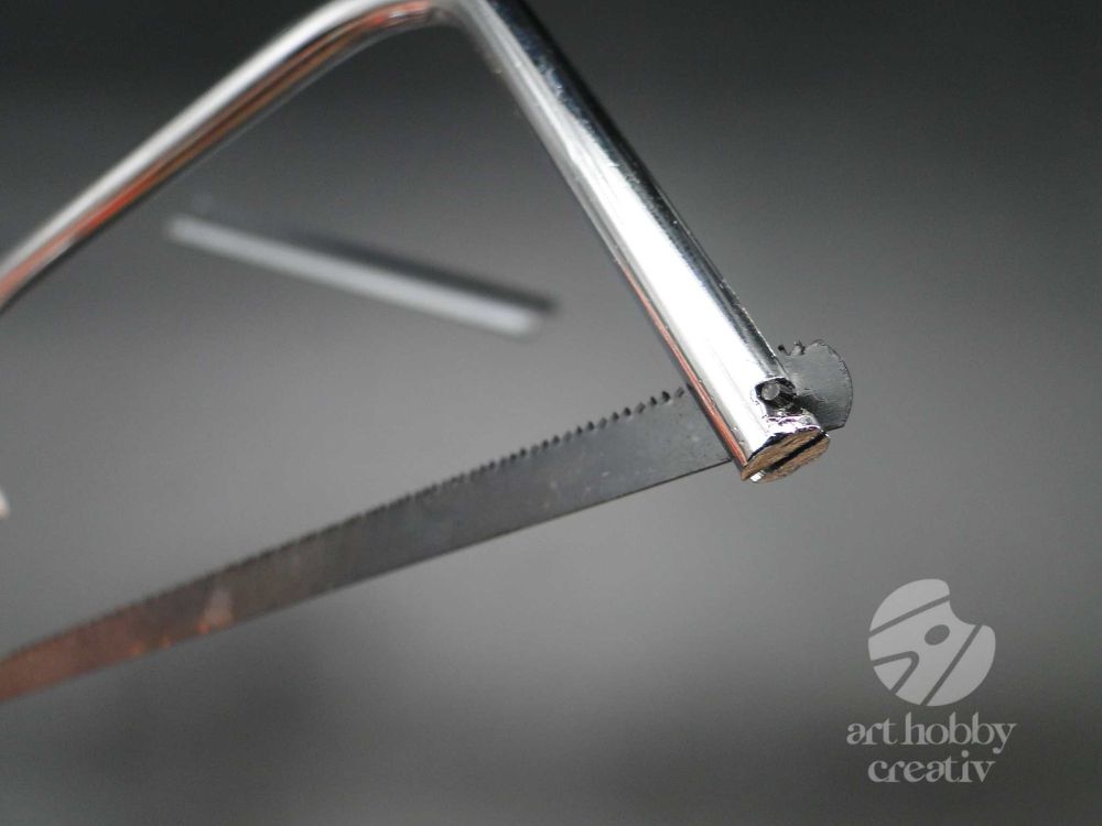 Fierăstrău cu lamă de 15 cm - pentru tăieturi precise