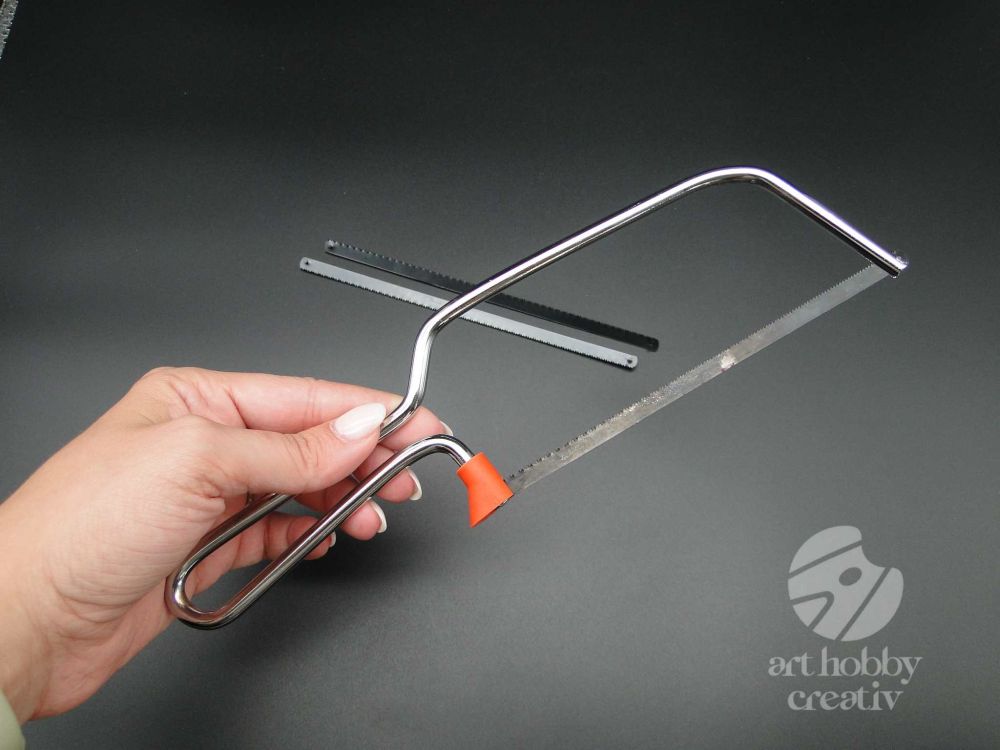 Fierăstrău cu lamă de 15 cm - pentru tăieturi precise