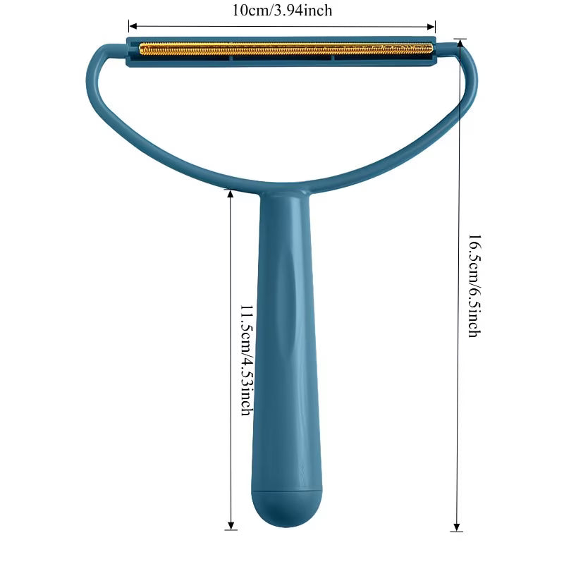Perie pentru scame cu mâner de lemn