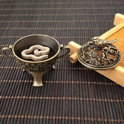 Suport tămâie din alamă cu model oriental