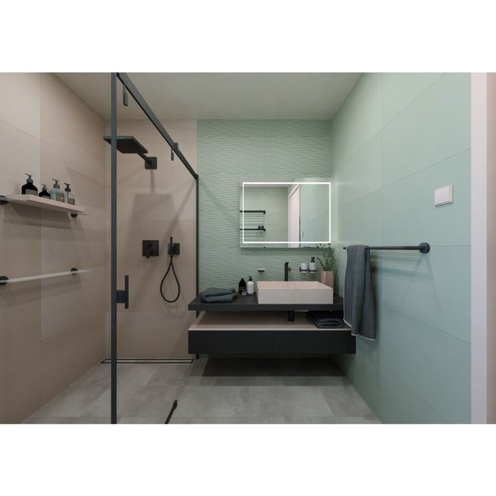 Suport montat pe perete pentru papuci și prosoape